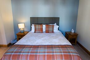 Redwood House Hotel