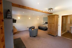 Redwood House Hotel