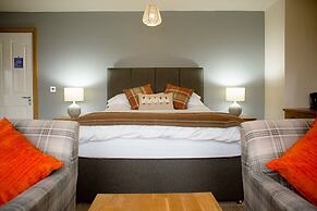 Redwood House Hotel