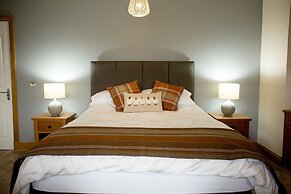 Redwood House Hotel