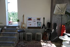 Atmos Luxe Navigli Hostel & Rooms