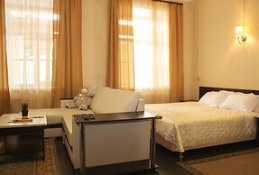 Yellow Hotel