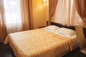 Yellow Hotel
