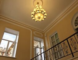 Yellow Hotel