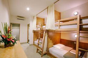 Lokal Bali Hostel