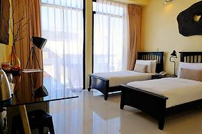 Luxx Boutique Boracay