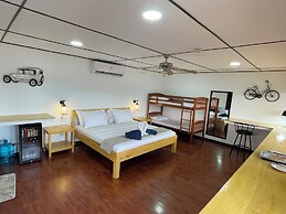 Parrot Resort Moalboal