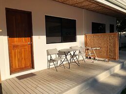 Parrot Resort Moalboal