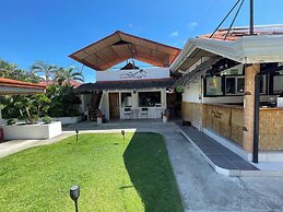 Parrot Resort Moalboal