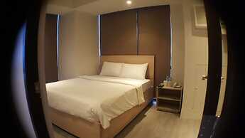 Mabolo Royal Hotel