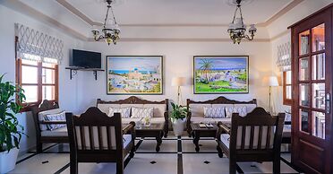 Astir Thira