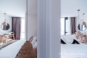 Cumeja - Beach Club & Hotel