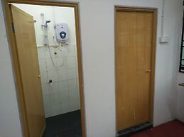 Diyana Budget Hotel - Hostel