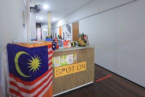 SPOT ON 90236 Zigzag Travellers Home - Hostel