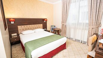 Golden Siyav Hotel