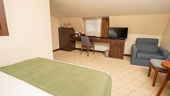 Golden Siyav Hotel