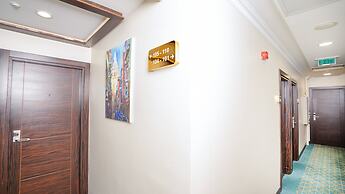 Golden Siyav Hotel