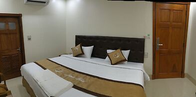 Jeanne Hotel