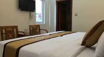 Jeanne Hotel