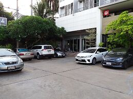 Sathorn Terrace Apartment