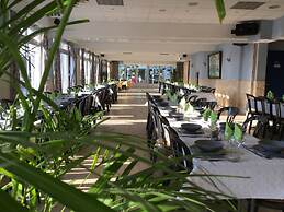 Chez Mireille Reingam Park