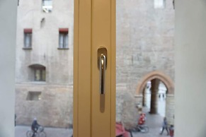 Casa Isolani Piazza Maggiore 1.0
