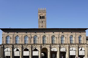 Casa Isolani Piazza Maggiore