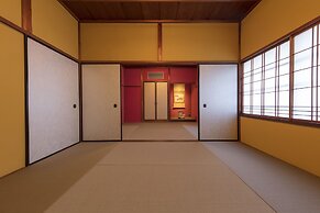 Hikoso-machi Kin no Ma