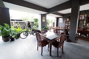 Namnon Place