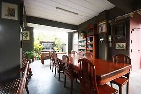 Namnon Place