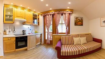 Villa Flora Apartments