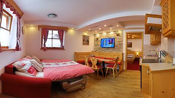 Villa Flora Apartments