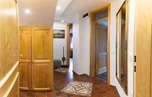 Villa Flora Apartments