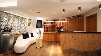 LARET private Boutique Hotel - Adults only