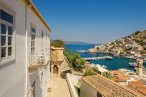 Hydra Hotel