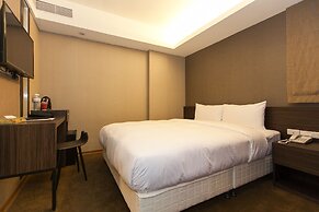 Fairytale YiSu Hot Spring Hotel