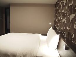 Fairytale YiSu Hot Spring Hotel