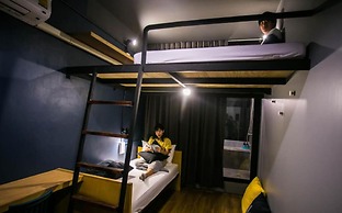Silom Space Hostel