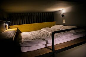 Silom Space Hostel