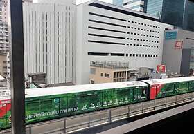 Silom Space Hostel