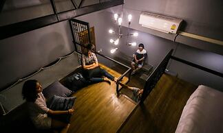 Silom Space Hostel