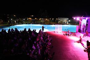 Rey Beach Club