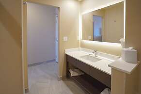 Fairfield Inn & Suites by Marriott Airdrie