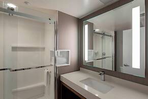 Courtyard by Marriott New York Queens/Fresh Meadows