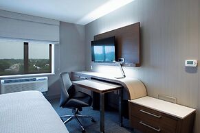 Courtyard by Marriott New York Queens/Fresh Meadows