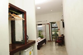 Phu-Anna Eco House