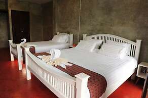 Phu-Anna Eco House