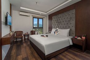 Delicate Hotel