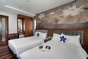 Delicate Hotel
