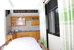 AA Circuit bungalow